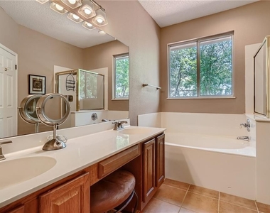 9104  Edwardson Ln - Photo Thumbnail 27