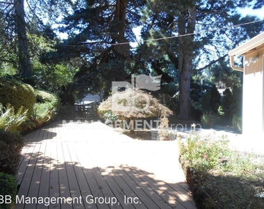 1640 Aspen Street - Photo Thumbnail 25