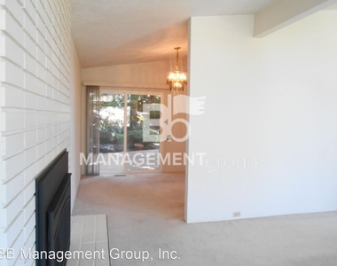 1640 Aspen Street - Photo Thumbnail 6