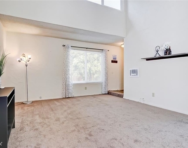 2706 Voorhees Ave Apt 1 - Photo Thumbnail 2