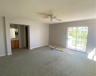 3222 Sunrise Cove Avenue - Photo Thumbnail 9