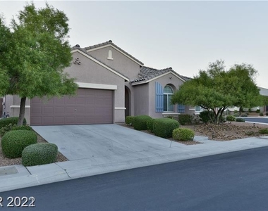 7129 Silver Ridge Peak Street - Photo Thumbnail 2