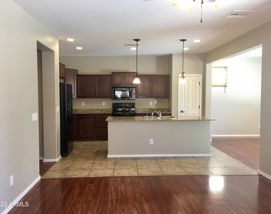 3271 E Carla Vista Drive - Photo Thumbnail 4