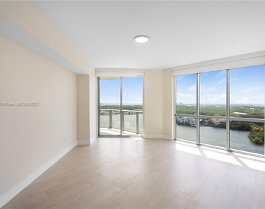 17111 Biscayne Blvd - Photo Thumbnail 22