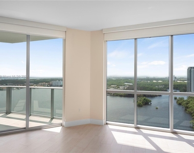 17111 Biscayne Blvd - Photo Thumbnail 23