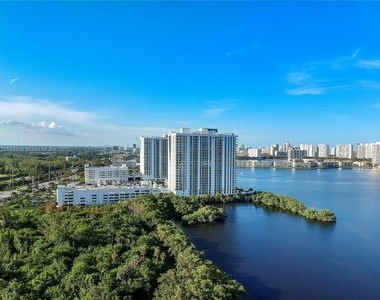 17111 Biscayne Blvd - Photo Thumbnail 29