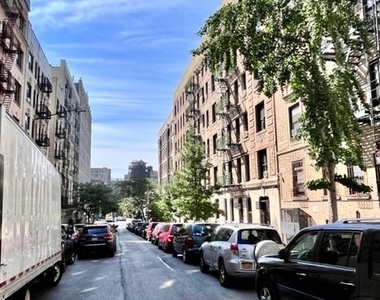 West 157 Street - Photo Thumbnail 13