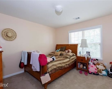 5225r Amberden Hall Drive - Photo Thumbnail 24