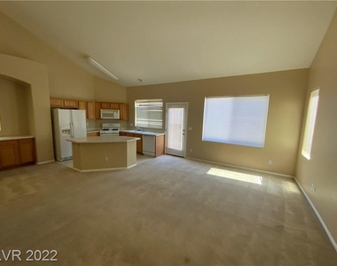 9519 Cabot Falls Avenue - Photo Thumbnail 2