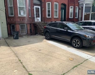 19 Glenwood Avenue - Photo Thumbnail 1