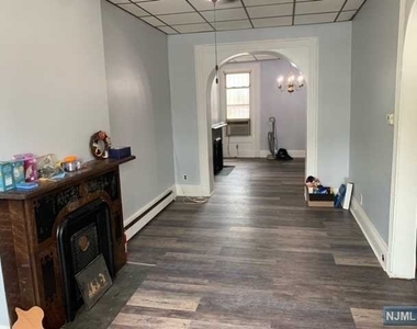 19 Glenwood Avenue - Photo Thumbnail 3