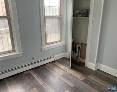 19 Glenwood Avenue - Photo Thumbnail 14