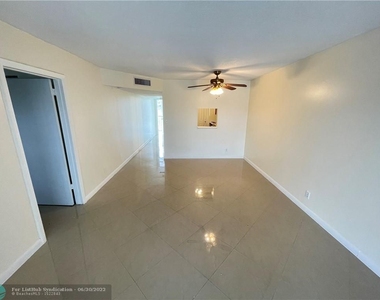 7920 Colony Cir - Photo Thumbnail 1