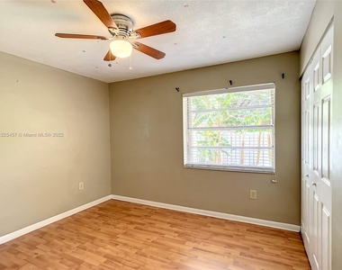 13945 Langley Pl - Photo Thumbnail 8