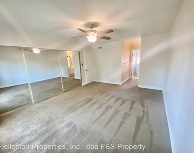 1651 S Juniper St #16 - Photo Thumbnail 16