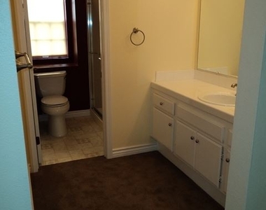 1651 S Juniper St #16 - Photo Thumbnail 31