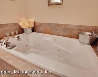 10380 Nw Forestview Way - Photo Thumbnail 10