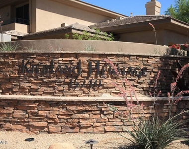 7009 E Acoma Drive - Photo Thumbnail 9