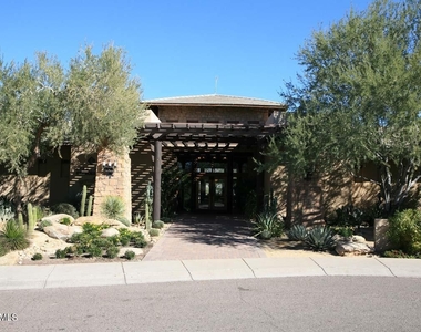 7009 E Acoma Drive - Photo Thumbnail 11