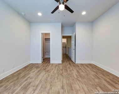 200 Melrose Pl - Photo Thumbnail 12