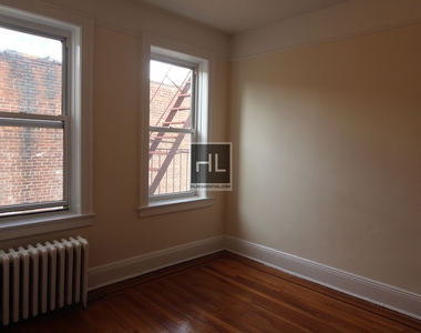 31-15 21 Avenue - Photo Thumbnail 0