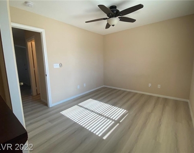 9149 White Rock Peak Street - Photo Thumbnail 18