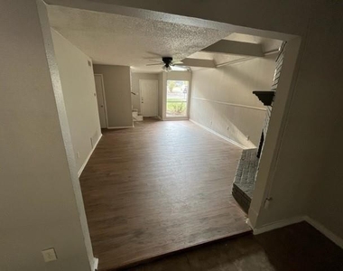 2156 Fleur De Lis Court - Photo Thumbnail 1