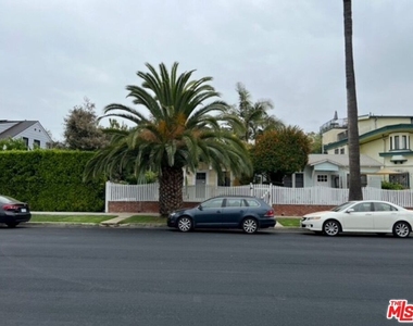 445 Rialto Ave - Photo Thumbnail 17