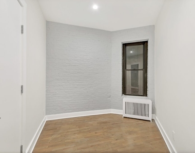 220 East 95th Street, Unit 1D - Photo Thumbnail 4