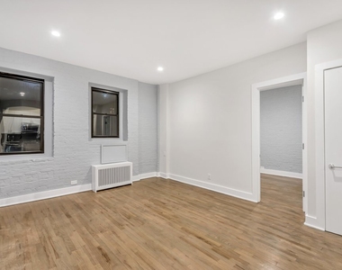 220 East 95th Street, Unit 1D - Photo Thumbnail 2