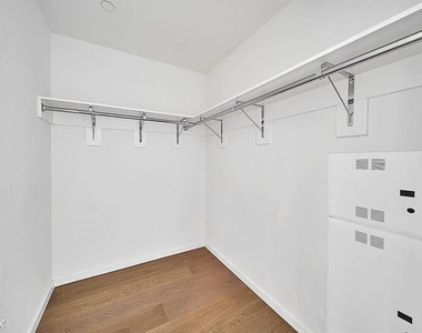 889 Francisco St Unit 3502 - Photo Thumbnail 3