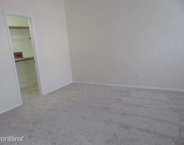 2901 Drake Court - Photo Thumbnail 14