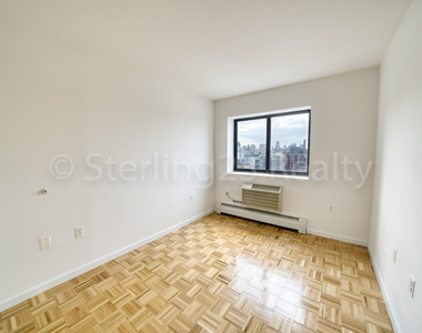 31-64 21st Street - Photo Thumbnail 5