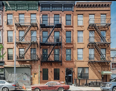 921 Gates Avenue, Brooklyn - Photo Thumbnail 7