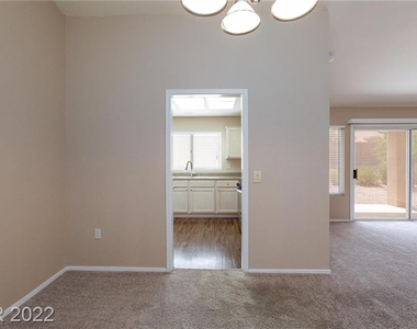 2441 Desert Glen Drive - Photo Thumbnail 14