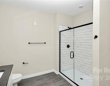 3630 N Davidson Street - Photo Thumbnail 14