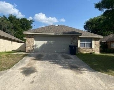 1683 Lantana Circle - Photo Thumbnail 0