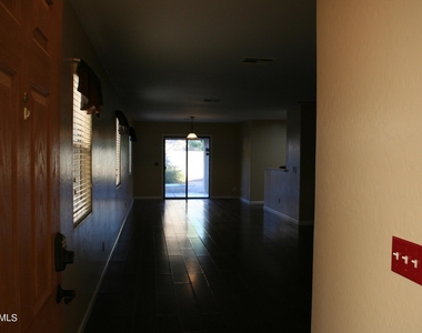 16847 W Marshall Lane - Photo Thumbnail 3