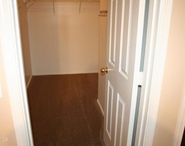 16847 W Marshall Lane - Photo Thumbnail 20