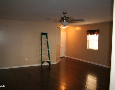 16847 W Marshall Lane - Photo Thumbnail 16