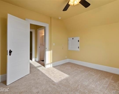 1580 Dallas Street - Photo Thumbnail 12