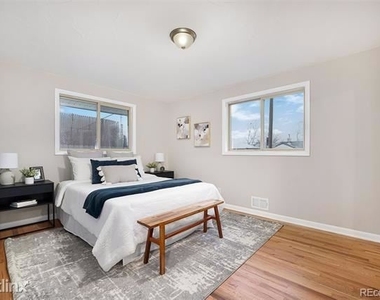 2425 Pierce Street - Photo Thumbnail 8