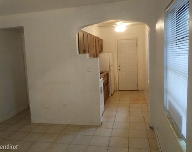 2021 Sw 2nd St Apt. 3 - Photo Thumbnail 0