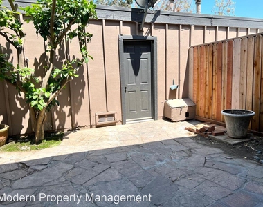 9741 Reseda Blvd. - 45 - Photo Thumbnail 10