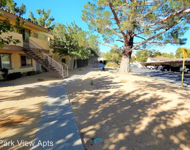 16350 Pebble Beach Dr - Photo Thumbnail 2