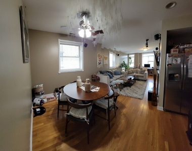 2730 W Warren Boulevard - Photo Thumbnail 5