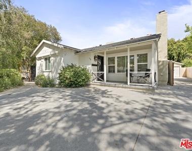 5136 Topanga Canyon Blvd - Photo Thumbnail 0