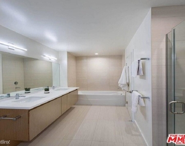 6245 Wilshire Blvd Apt 512 - Photo Thumbnail 10