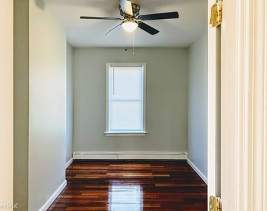 108 Boston St Apt 1 - Photo Thumbnail 7