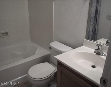 9262 Lapeer Street - Photo Thumbnail 21